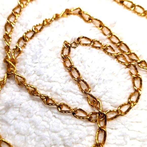 Vintage Napier Goldtone Chain Link Necklace w/ Brass Tin Container - Picture 12 of 13